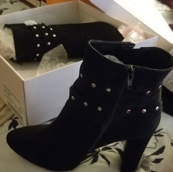 Colah Studded Booties - Picture 2 of 8